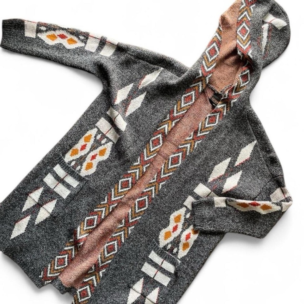 Shyanne like new Gray Hooded Cardigan with Geometric Patterns